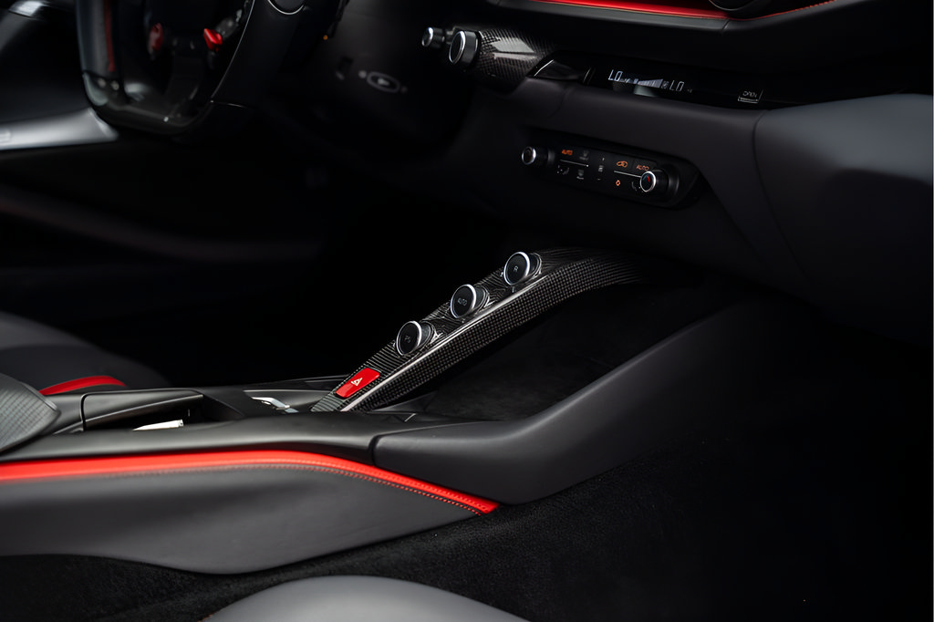 Used 2021 Ferrari 812 GTS RWD image 34