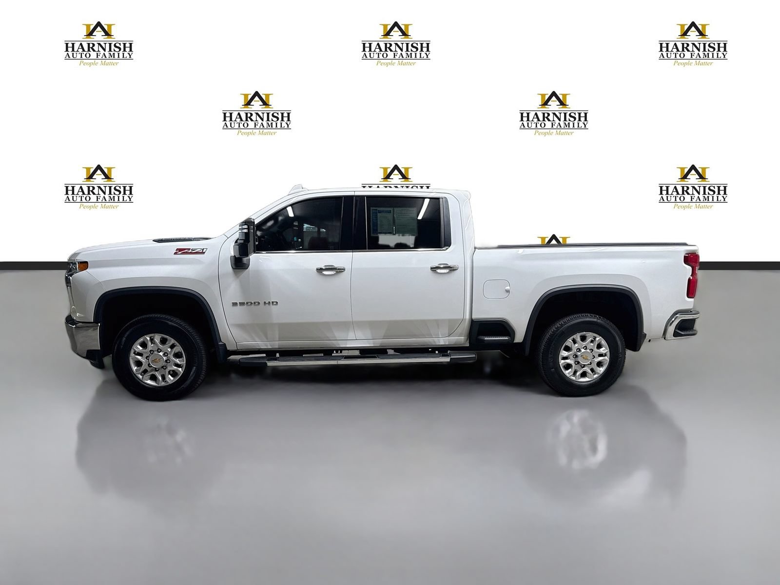 Used 2022 Chevrolet Silverado 3500 LTZ w/ LTZ Convenience Package AWD/4WD image 9