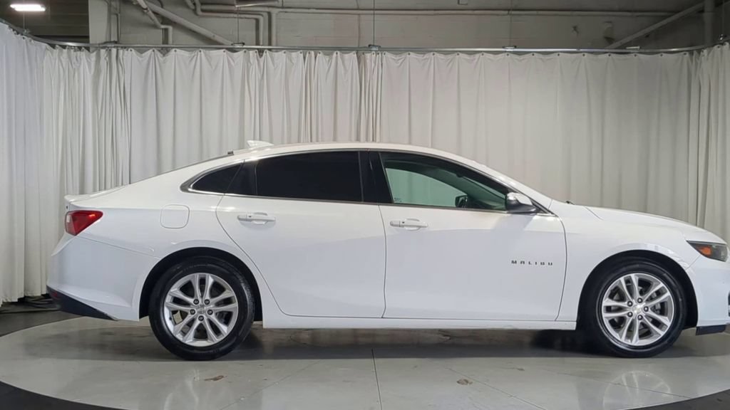 Used 2017 Chevrolet Malibu LT w/ Leather Package FWD image 11