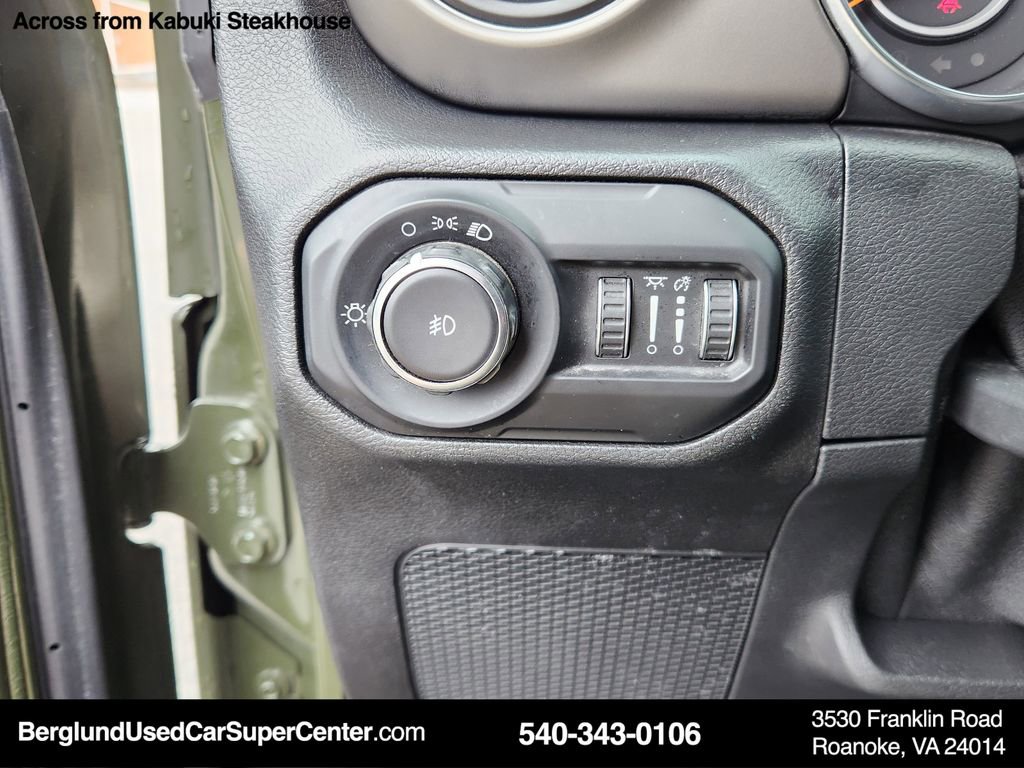 Used 2021 Jeep Wrangler Sport image 18