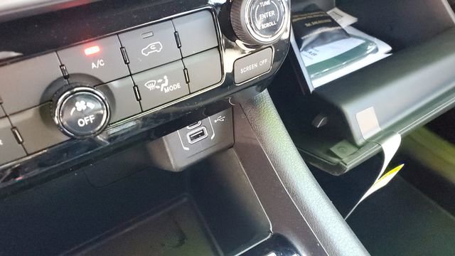 Certified 2024 Jeep Compass Latitude image 16