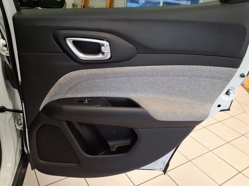 Used 2023 Jeep Compass Sport image 12