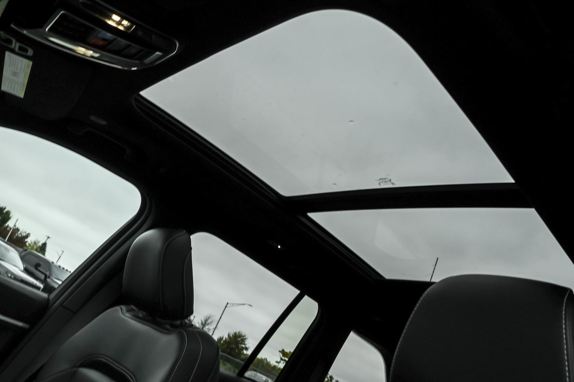 New 2025 Jeep Grand Cherokee Limited image 9