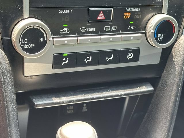 Used 2014 Toyota Camry SE FWD image 19