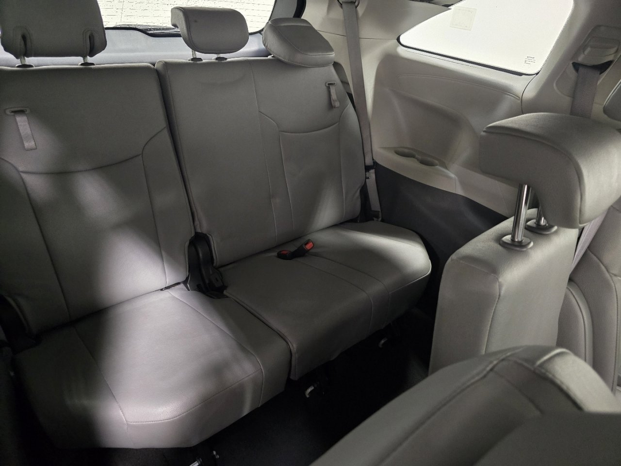 Certified 2024 Toyota Sienna XLE image 21