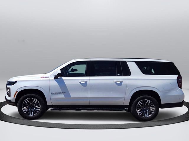 Used 2025 Chevrolet Suburban Z71 AWD/4WD image 2