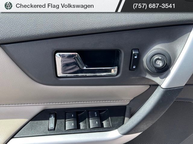 Used 2013 Ford Edge Limited w/ Driver Entry Pkg image 16