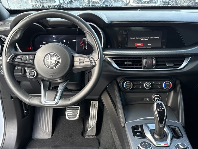 Used 2024 Alfa Romeo Stelvio Ti AWD/4WD image 7
