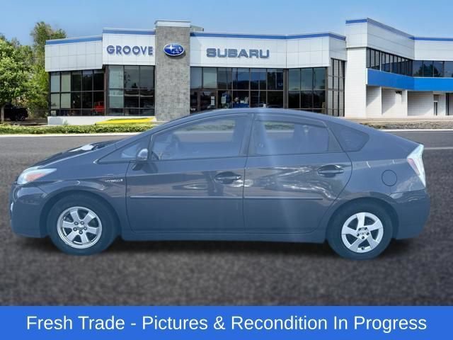 Used 2010 Toyota Prius One FWD image 2