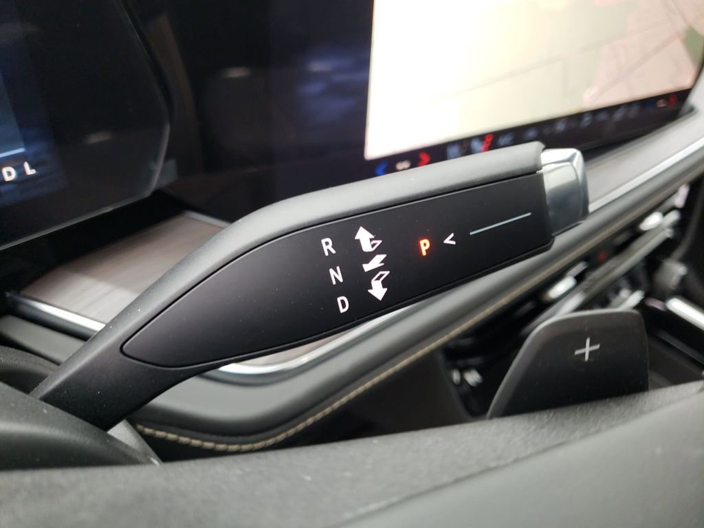 New 2026 Chevrolet Suburban Premier image 22