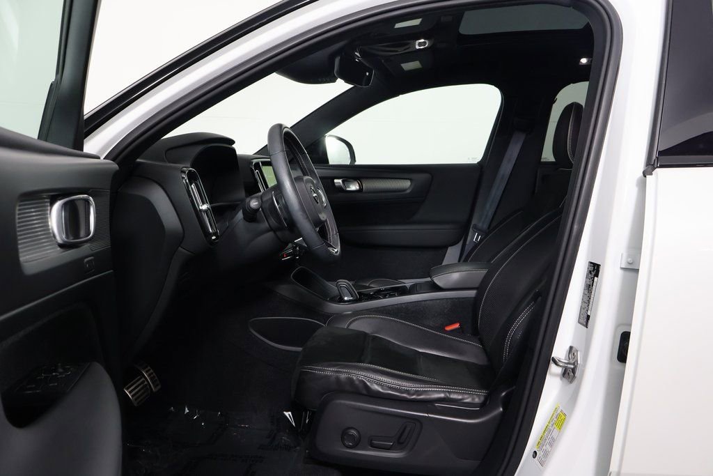 Used 2019 Volvo XC40 T5 R-Design image 10