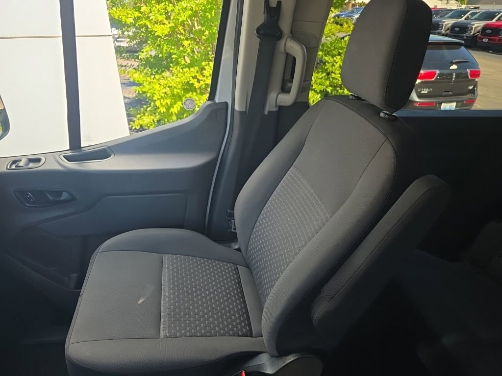 Used 2023 Ford Transit 350 XLT RWD image 21