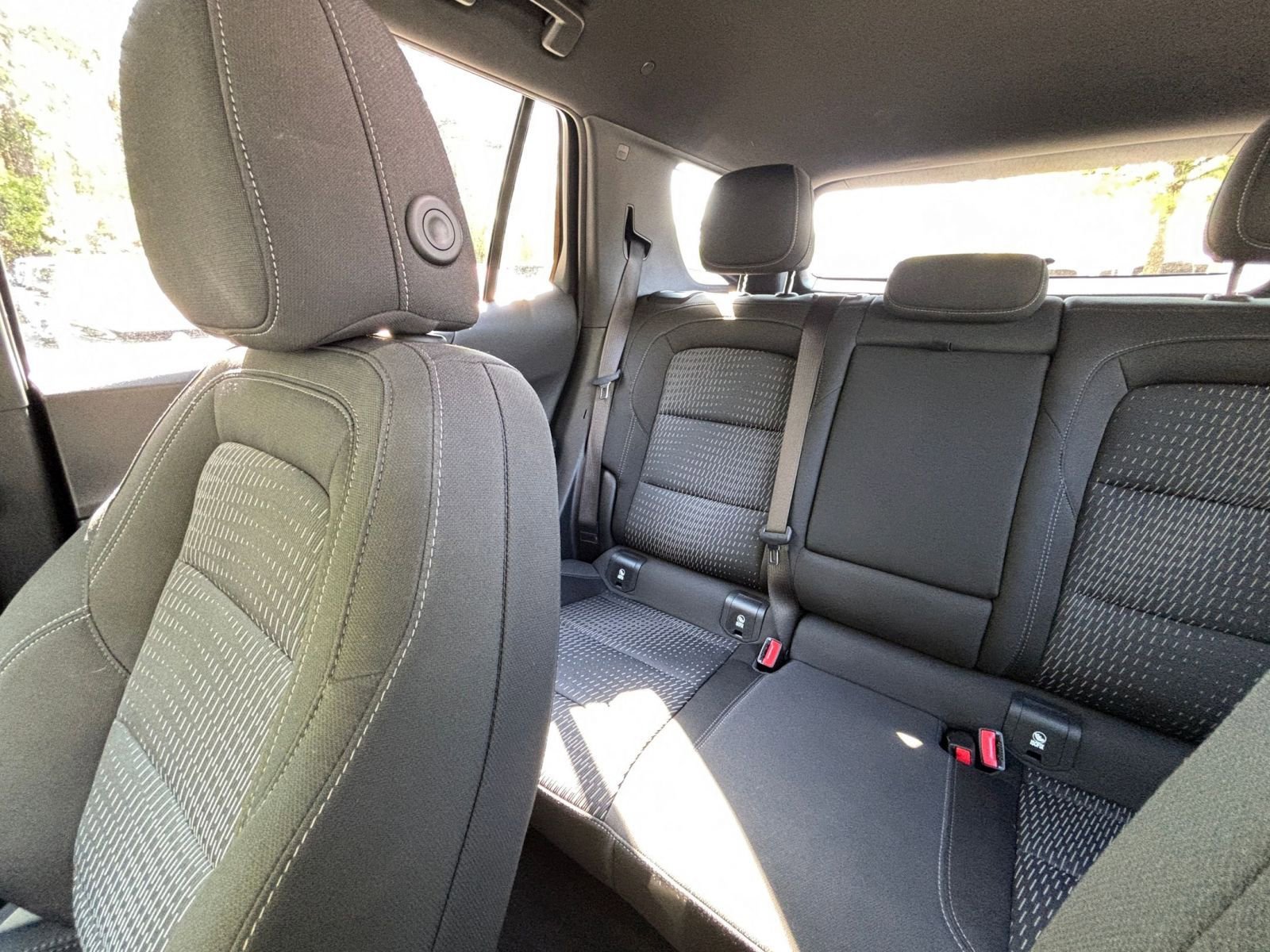 Used 2025 Chevrolet Equinox LT FWD image 40