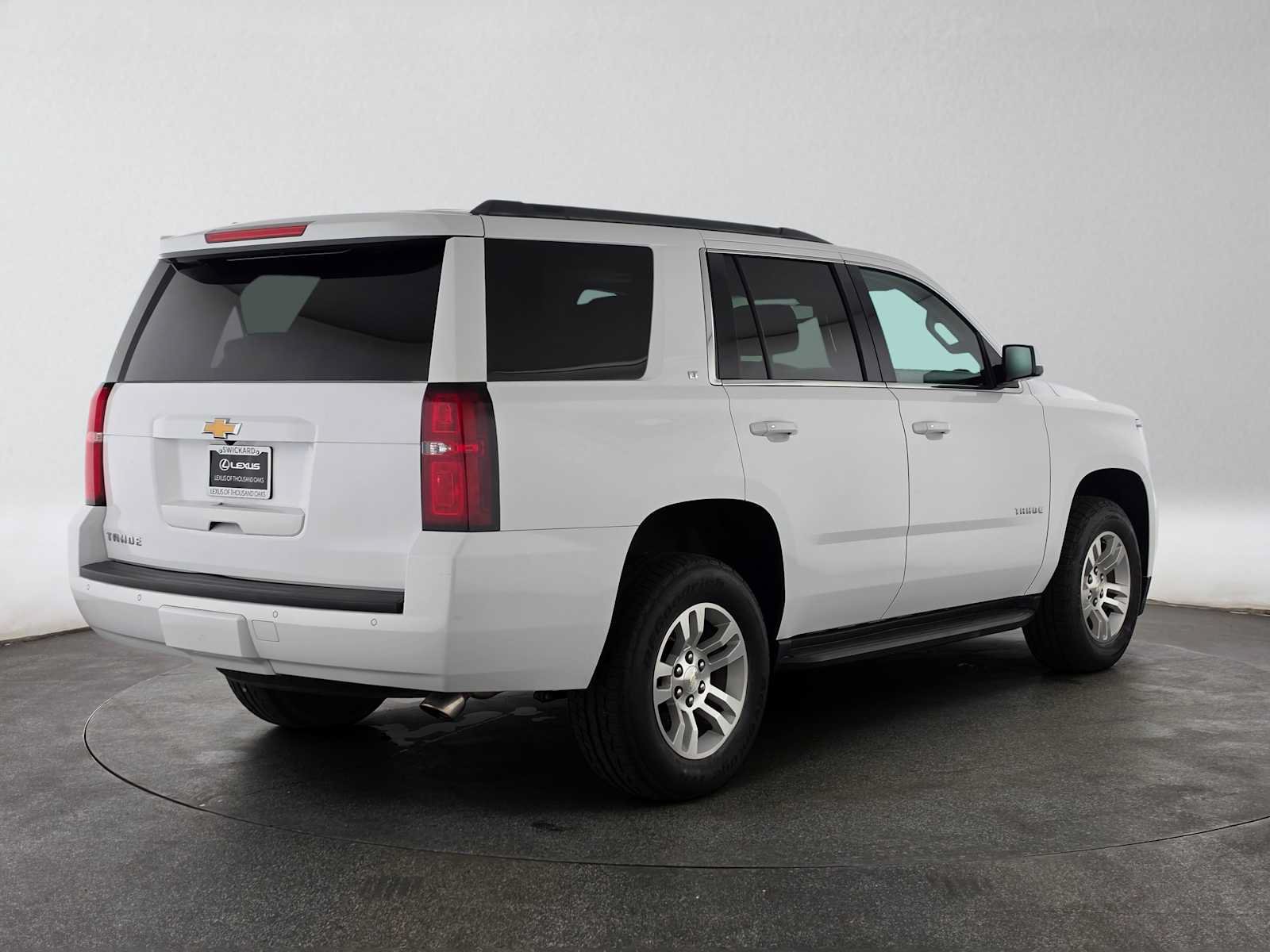 Used 2016 Chevrolet Tahoe LT w/ Luxury Package AWD/4WD image 3