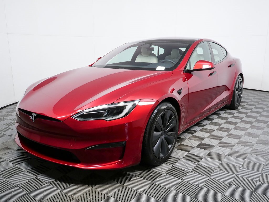 Used 2023 Tesla Model S Standard Range image 1