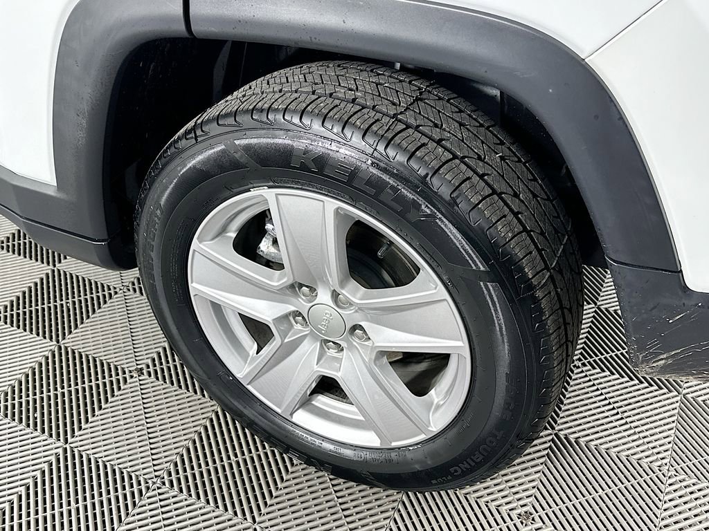 Certified 2022 Jeep Compass Latitude w/ Sun and Sound Group image 42