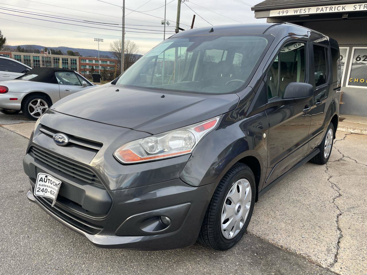 Used 2016 Ford Transit Connect XLT image 6