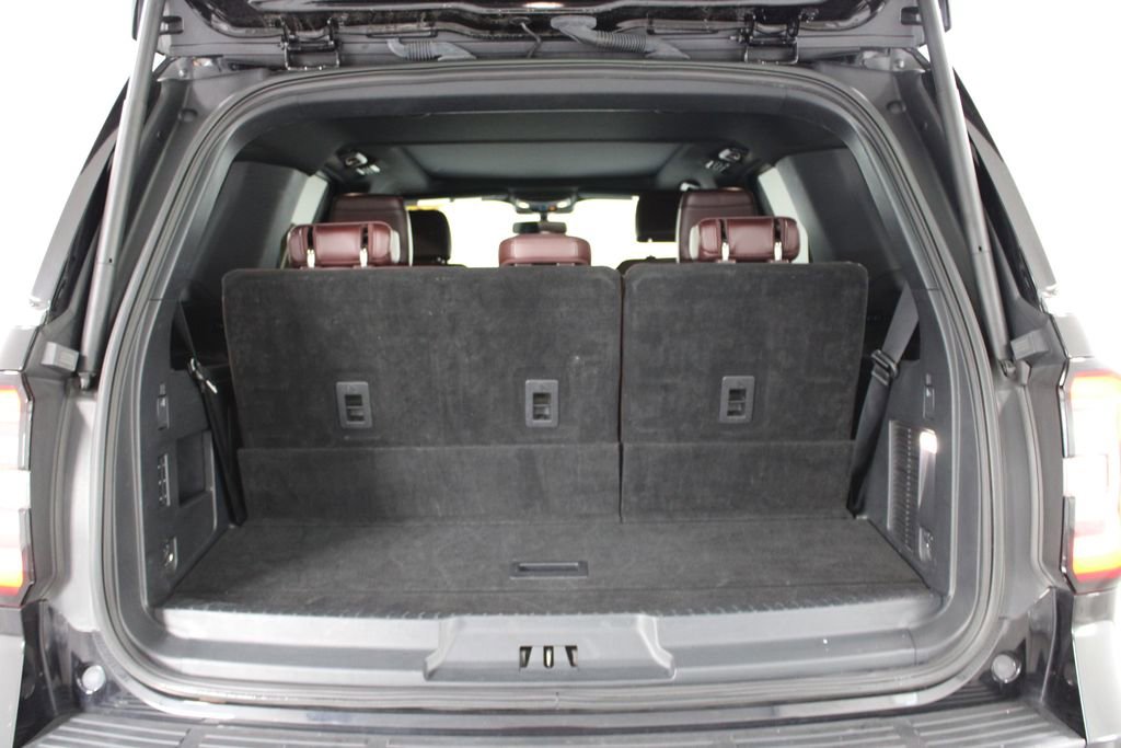 Used 2024 Ford Expedition Limited image 16