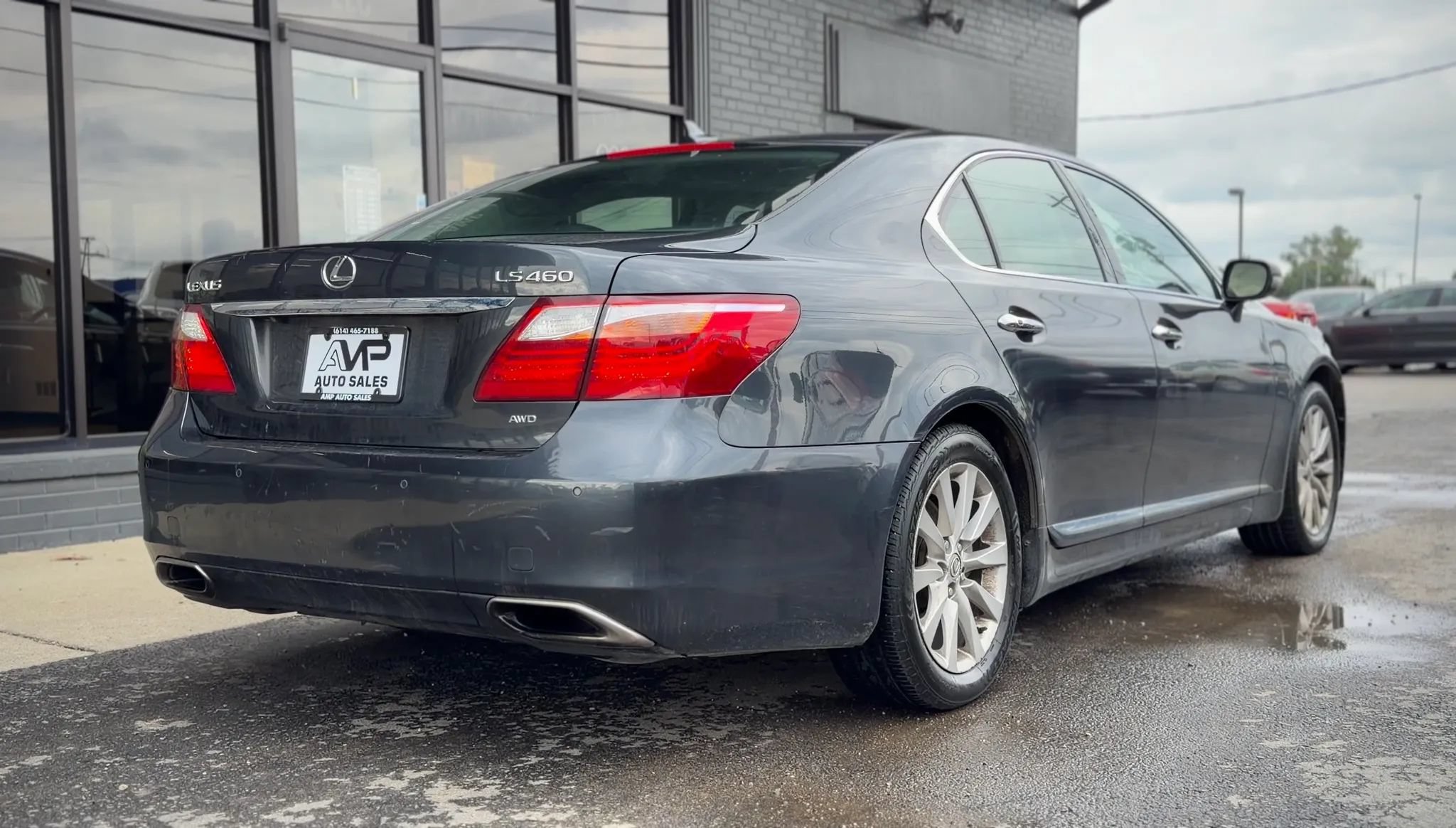 Used 2010 Lexus LS 460 AWD w/ Luxury Value Edition image 2