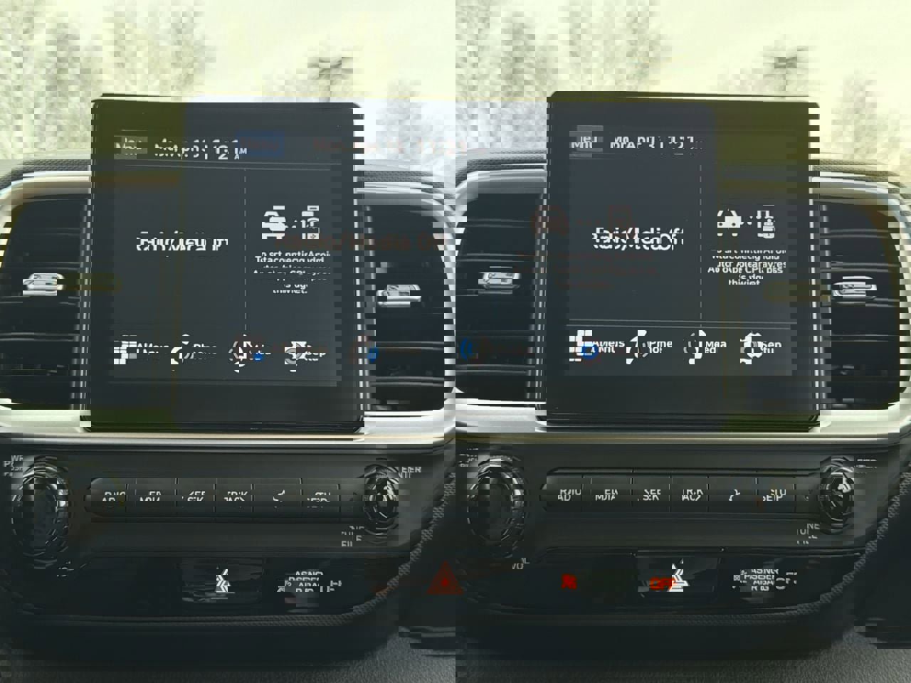 Certified 2024 Hyundai Venue SEL FWD image 17