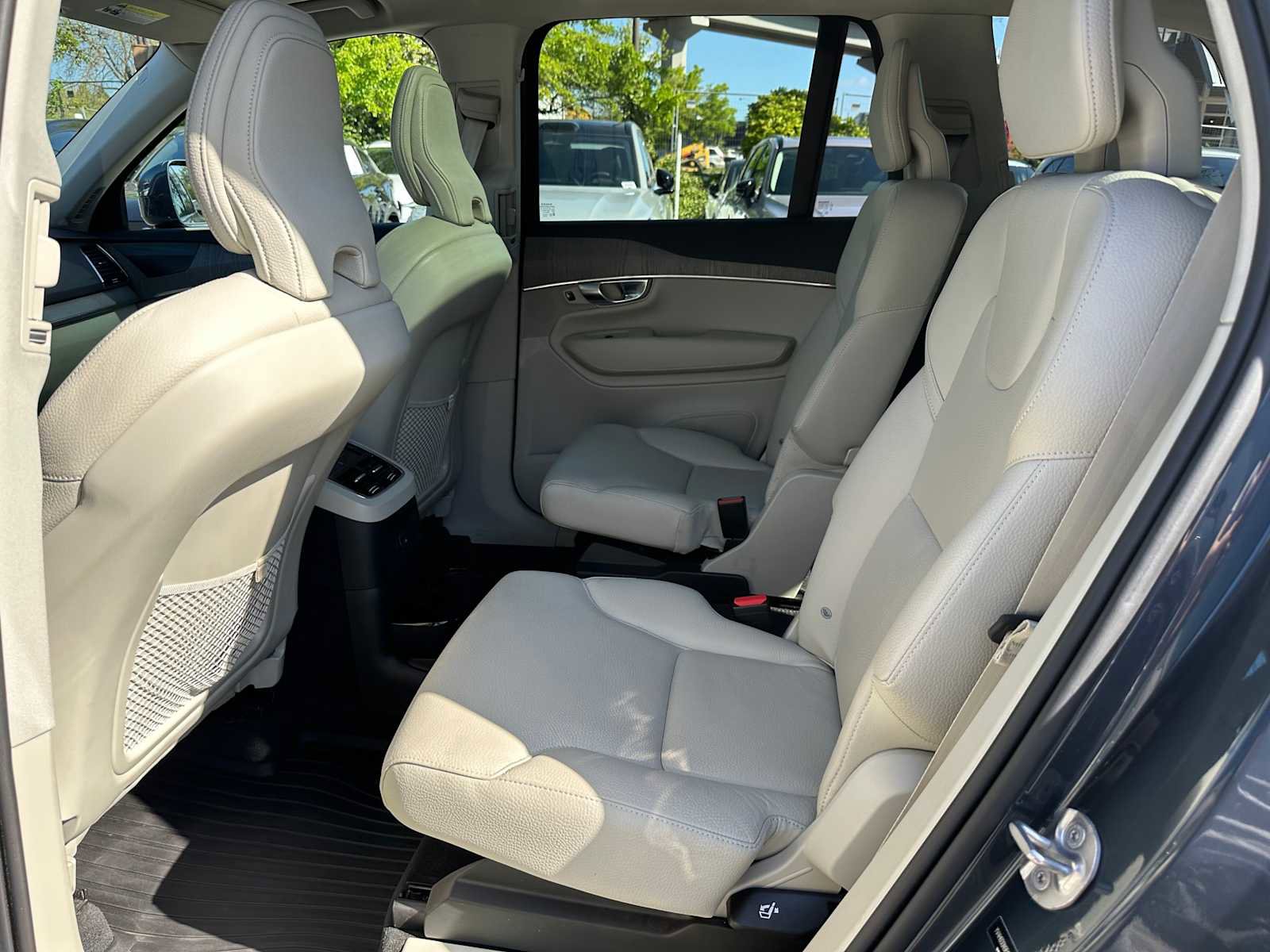 Used 2023 Volvo XC90 T8 Plus w/ Protection Package AWD/4WD image 16