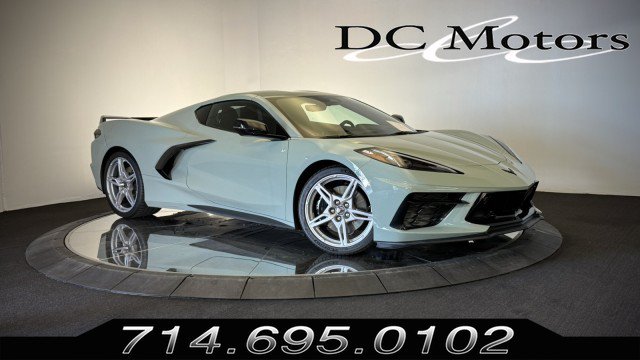 Used 2024 Chevrolet Corvette Stingray Premium Cpe w/ Z51 Performance Package RWD image 1