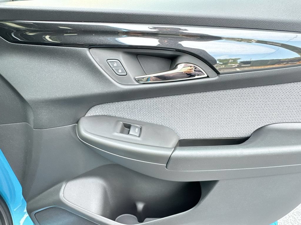 New 2026 Chevrolet TrailBlazer LT w/ LT Cold Weather Package FWD image 32