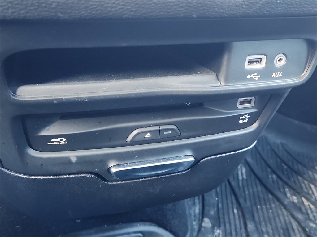 Used 2020 Chrysler Pacifica Limited w/ Advanced Safetytec Group image 30