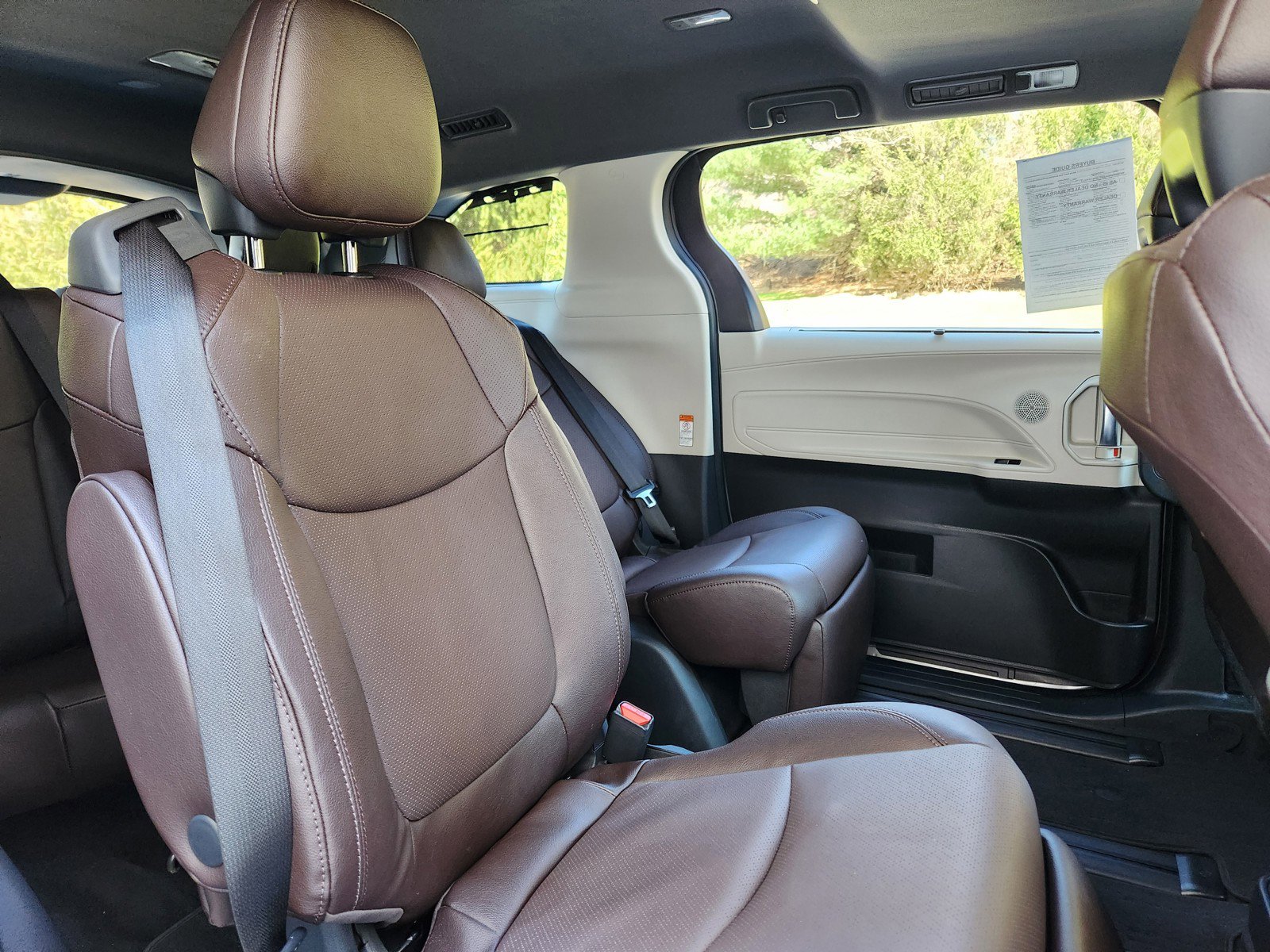 Used 2024 Toyota Sienna Platinum image 16