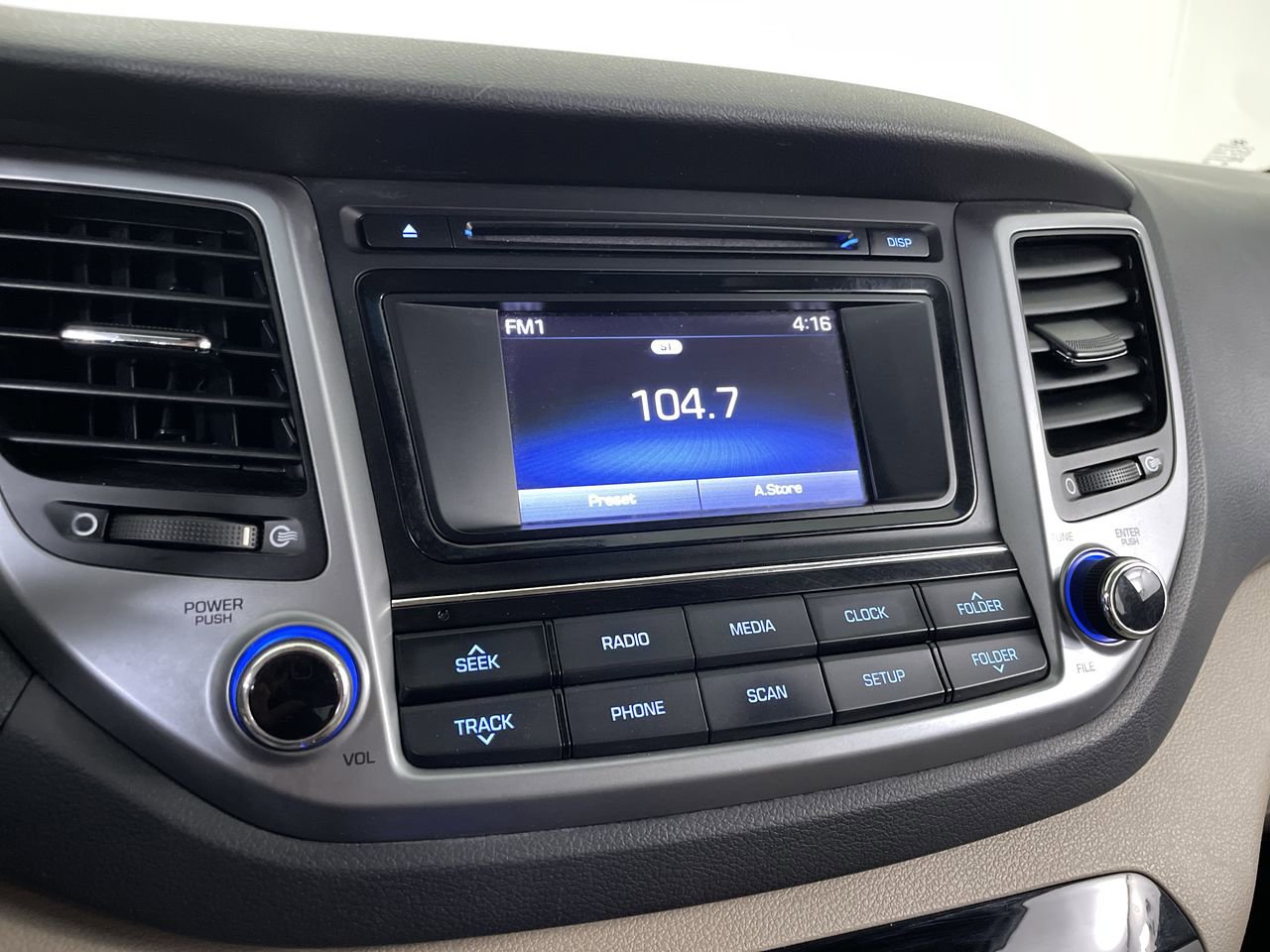 Used 2018 Hyundai Tucson SE w/ Cargo Package image 14