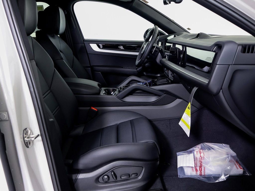New 2026 Porsche Cayenne S image 7