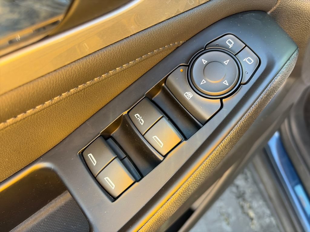 Used 2023 Chevrolet Traverse LT AWD/4WD image 19