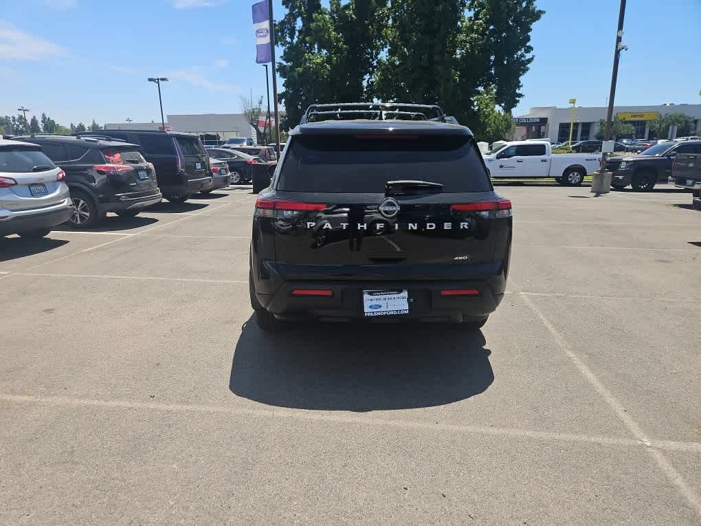 Used 2025 Nissan Pathfinder SV AWD/4WD image 6