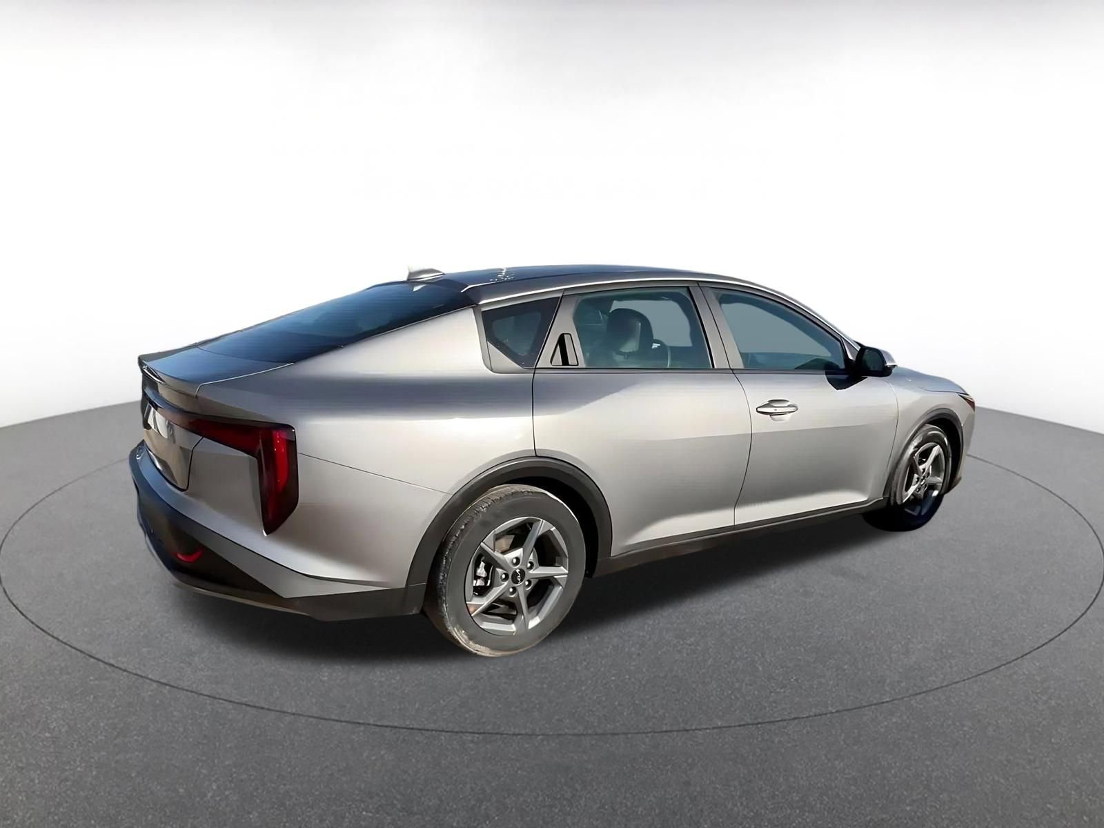 Used 2025 Kia K4 FWD image 14