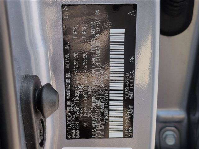 Used 2024 Toyota Highlander Limited AWD/4WD image 26