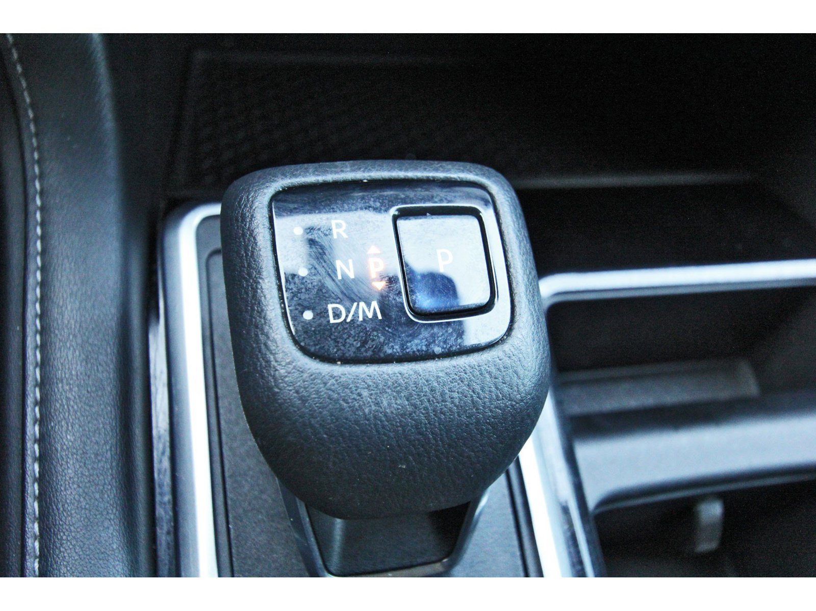 Used 2022 Nissan Pathfinder SV FWD image 27