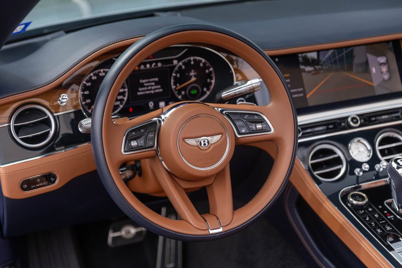 Used 2023 Bentley Continental GT Azure AWD/4WD image 31