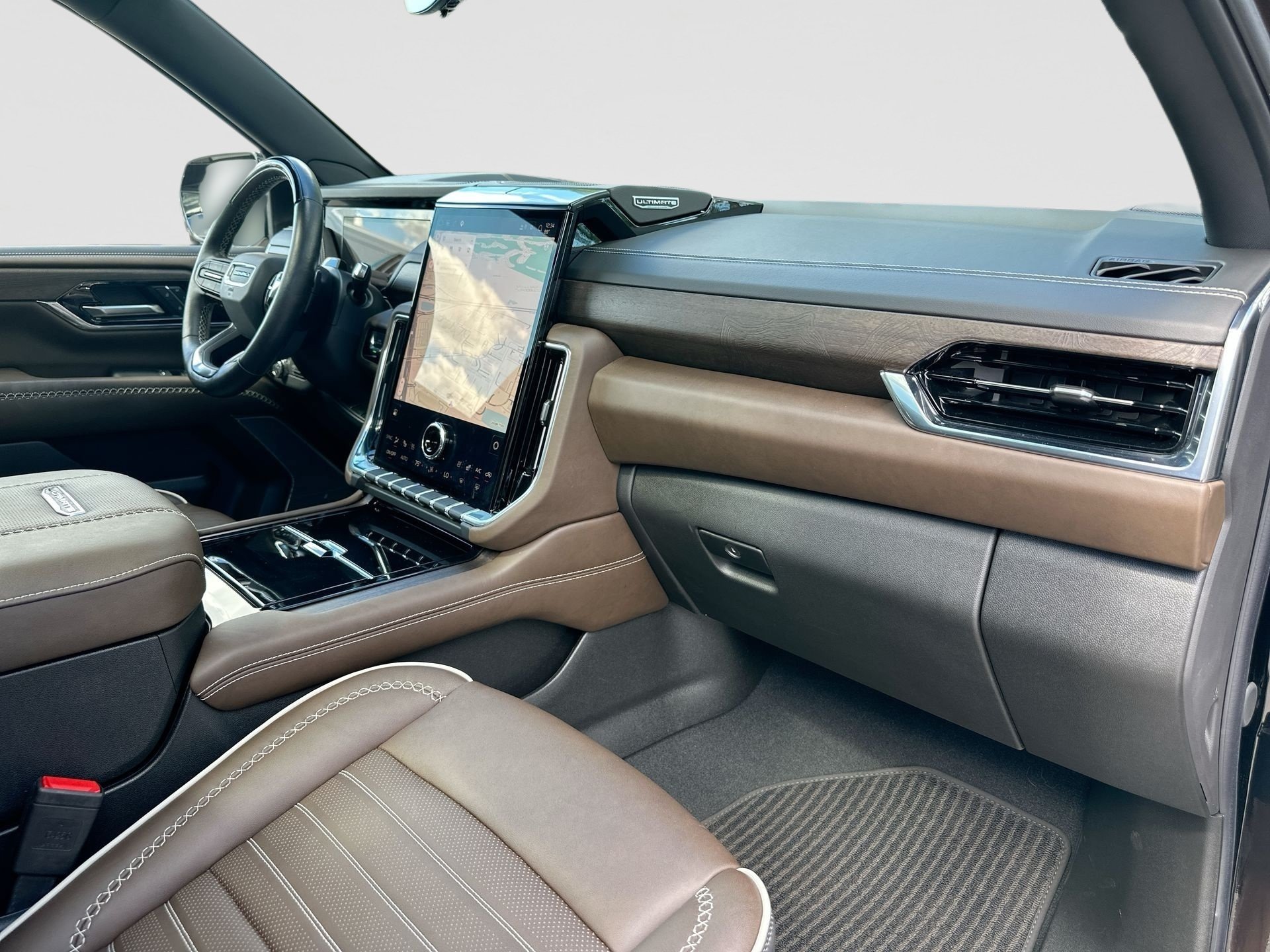 Certified 2025 GMC Yukon Denali Ultimate AWD/4WD image 29