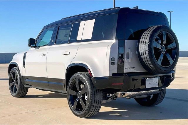 New 2026 Land Rover Defender 110 X-Dynamic SE image 3