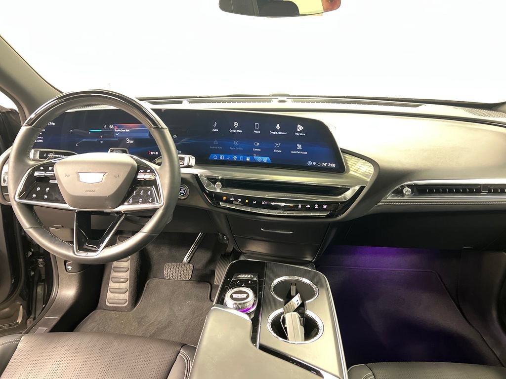 Certified 2024 Cadillac Lyriq Luxury AWD/4WD image 16