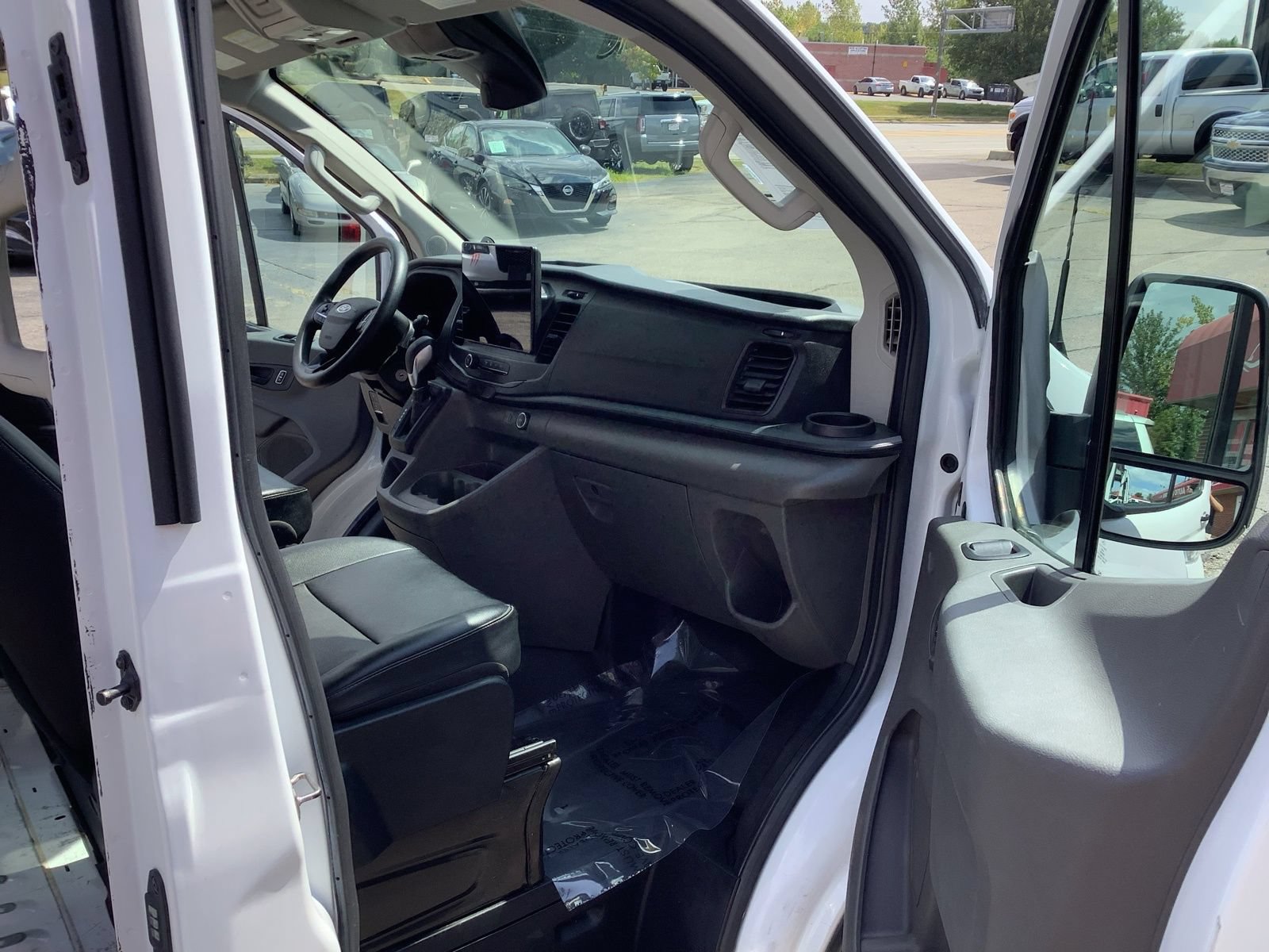 Used 2023 Ford Transit 250 Low Roof RWD image 12