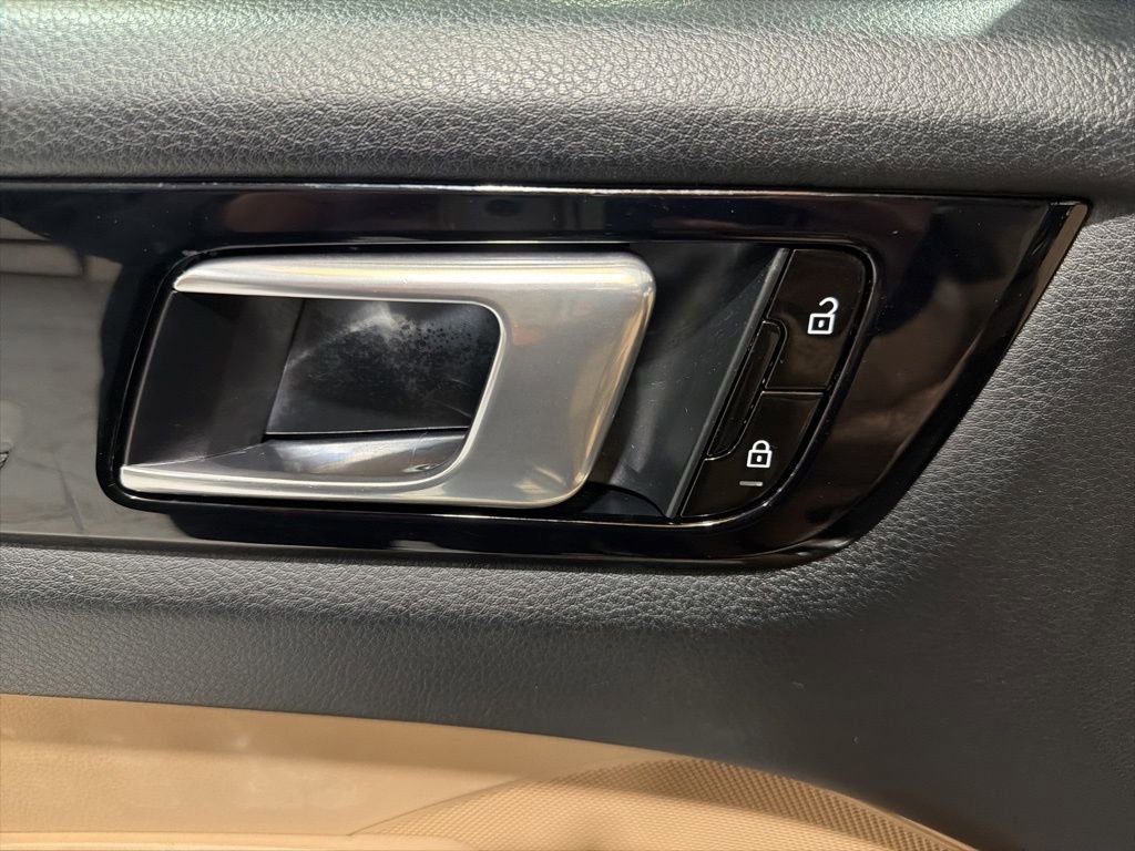 Used 2019 Porsche Cayenne image 28