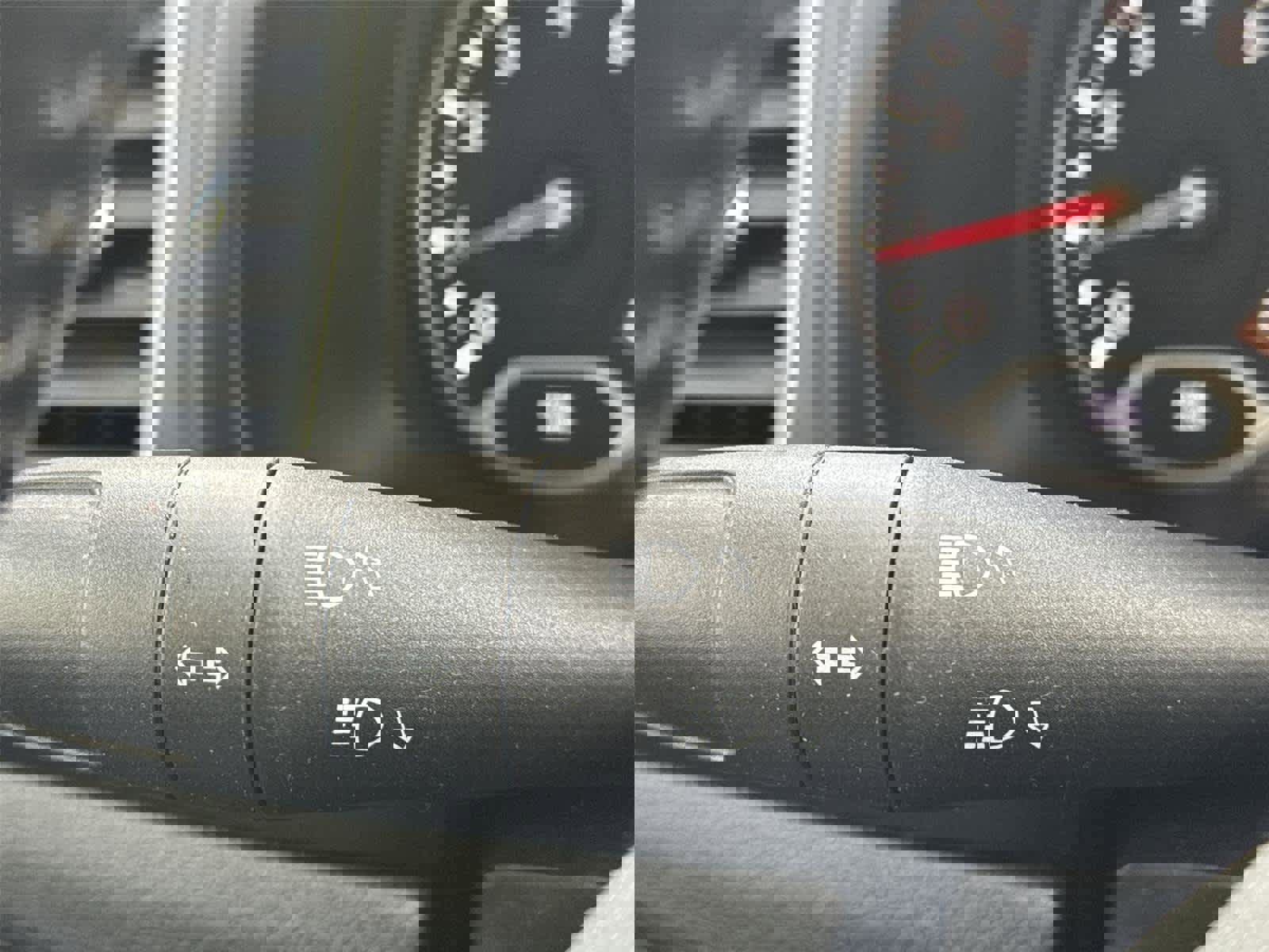 Used 2020 Jeep Renegade Latitude w/ Cold Weather Group image 27