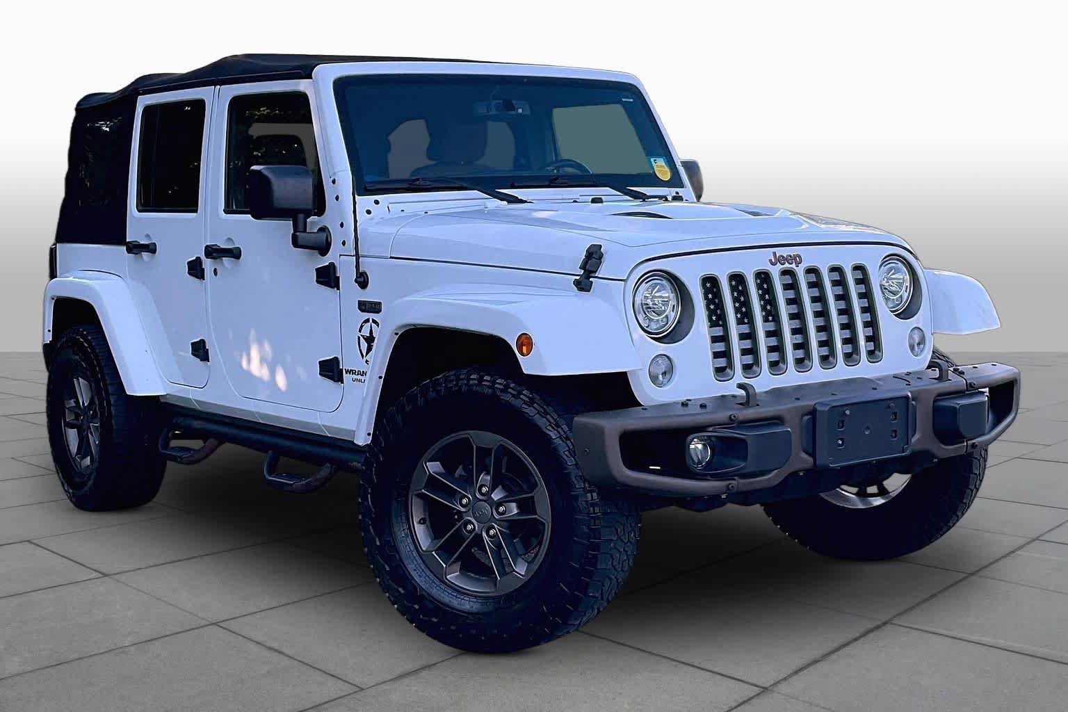 Used 2017 Jeep Wrangler Unlimited Sahara AWD/4WD image 2