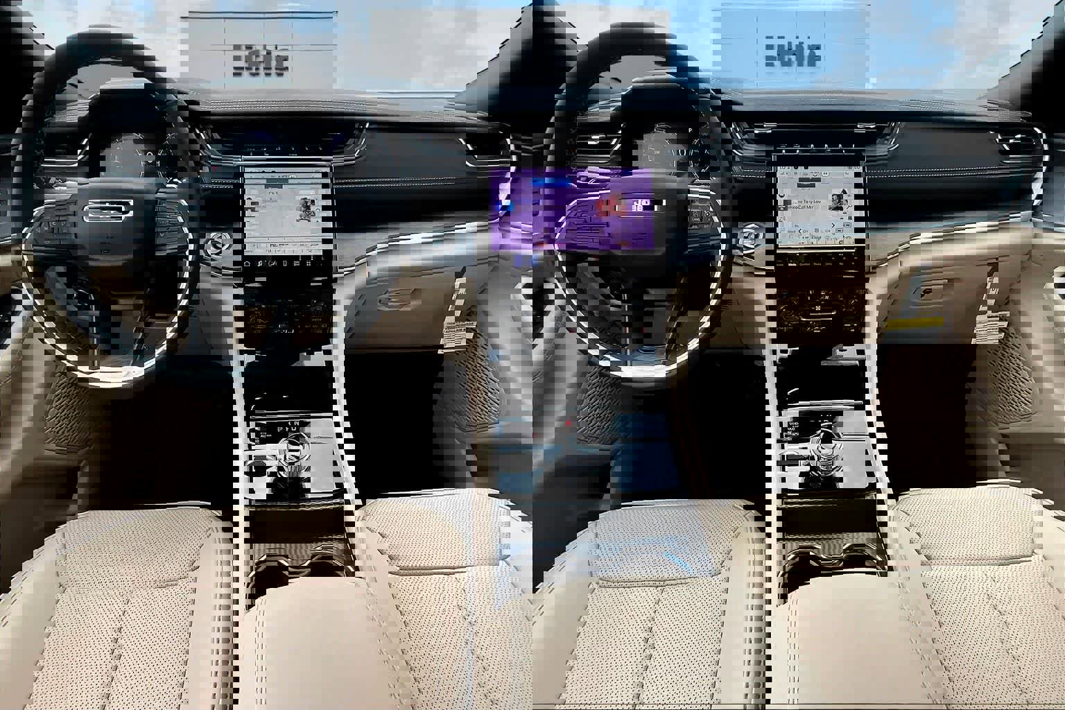 New 2025 Jeep Grand Cherokee L Limited w/ Luxury Tech Group II image 10