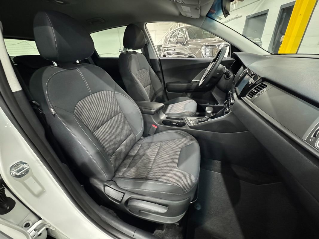 Used 2019 Kia Niro LX image 32