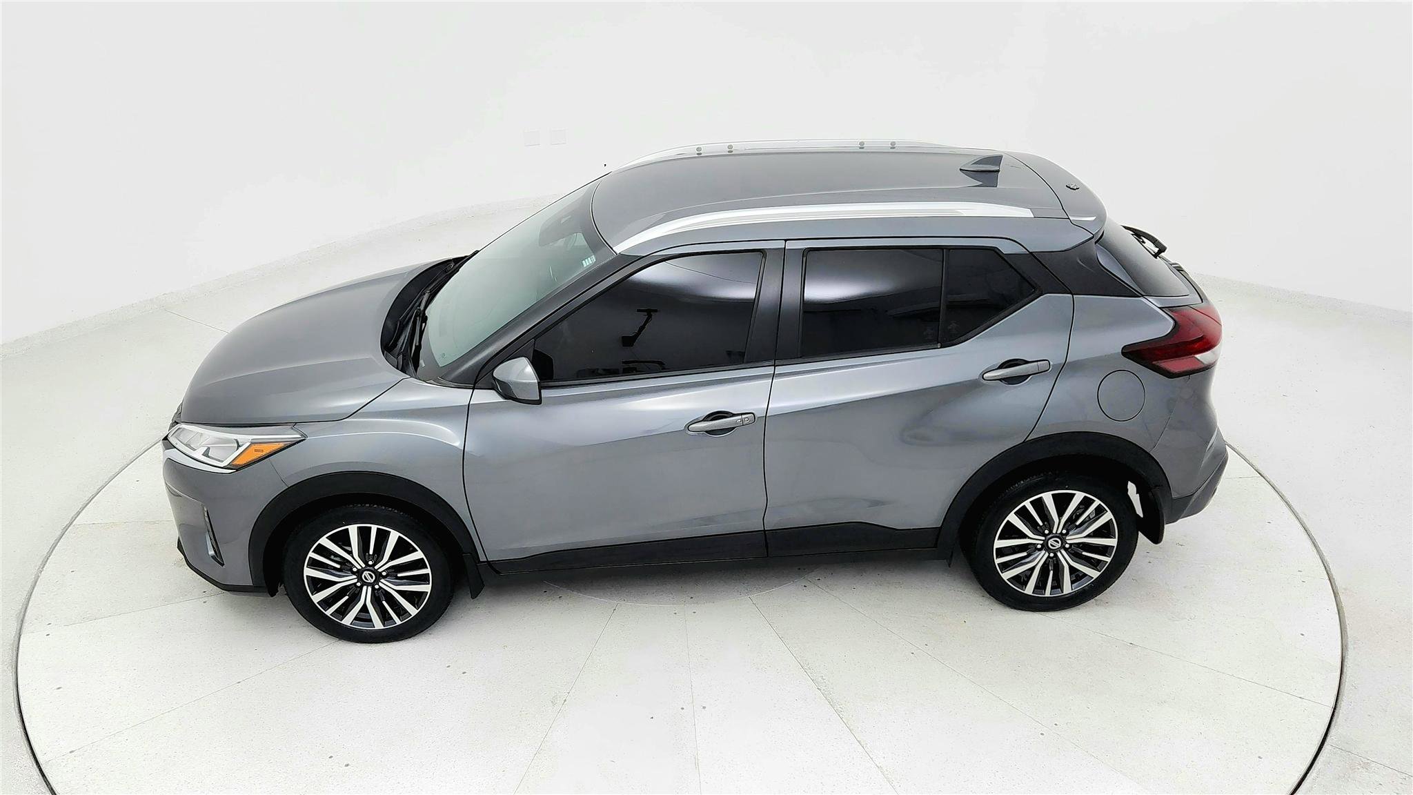 Used 2021 Nissan Kicks SV FWD image 14