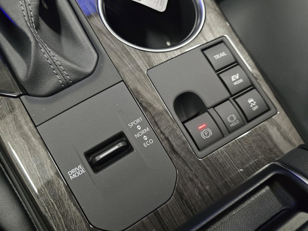 New 2026 Toyota Highlander Platinum image 8