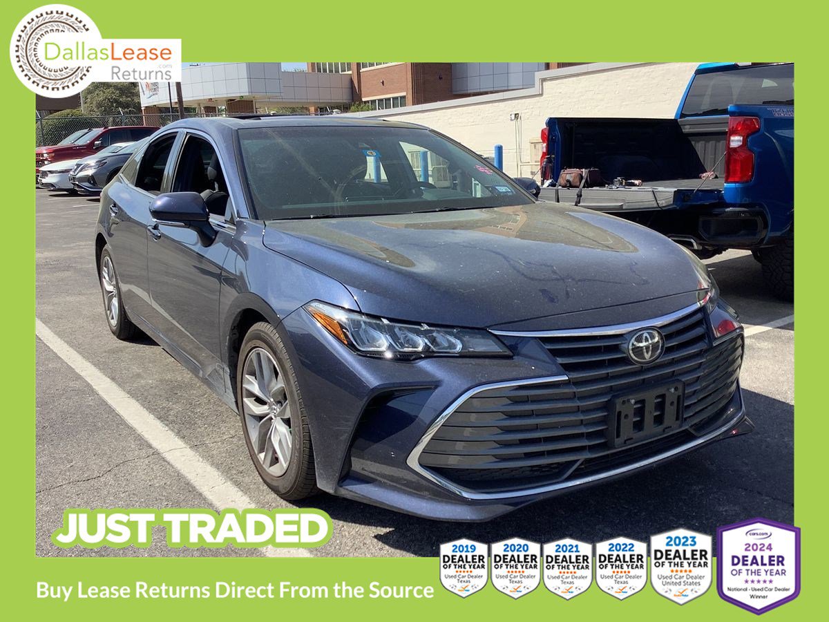 Used 2019 Toyota Avalon XLE w/ Moonroof Package image 1