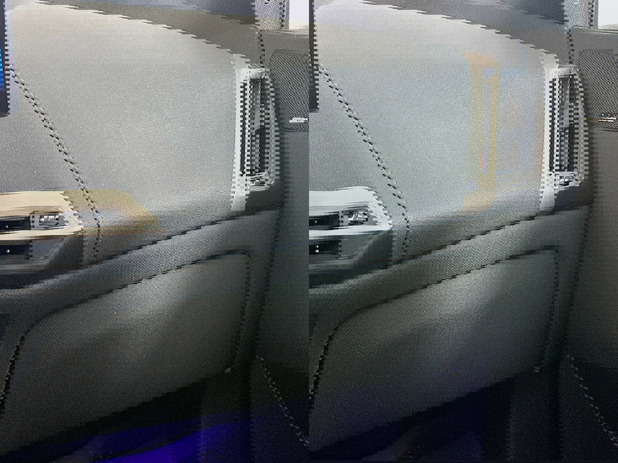 Used 2024 BMW iX xDrive50 w/ Sport Package image 16